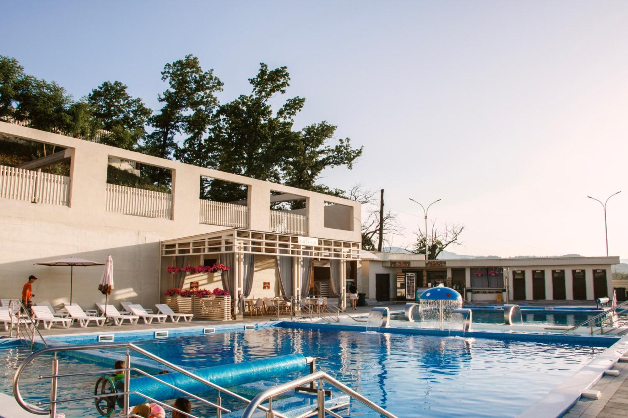 Hotel Panorama à Solotvyno Extérieur photo
