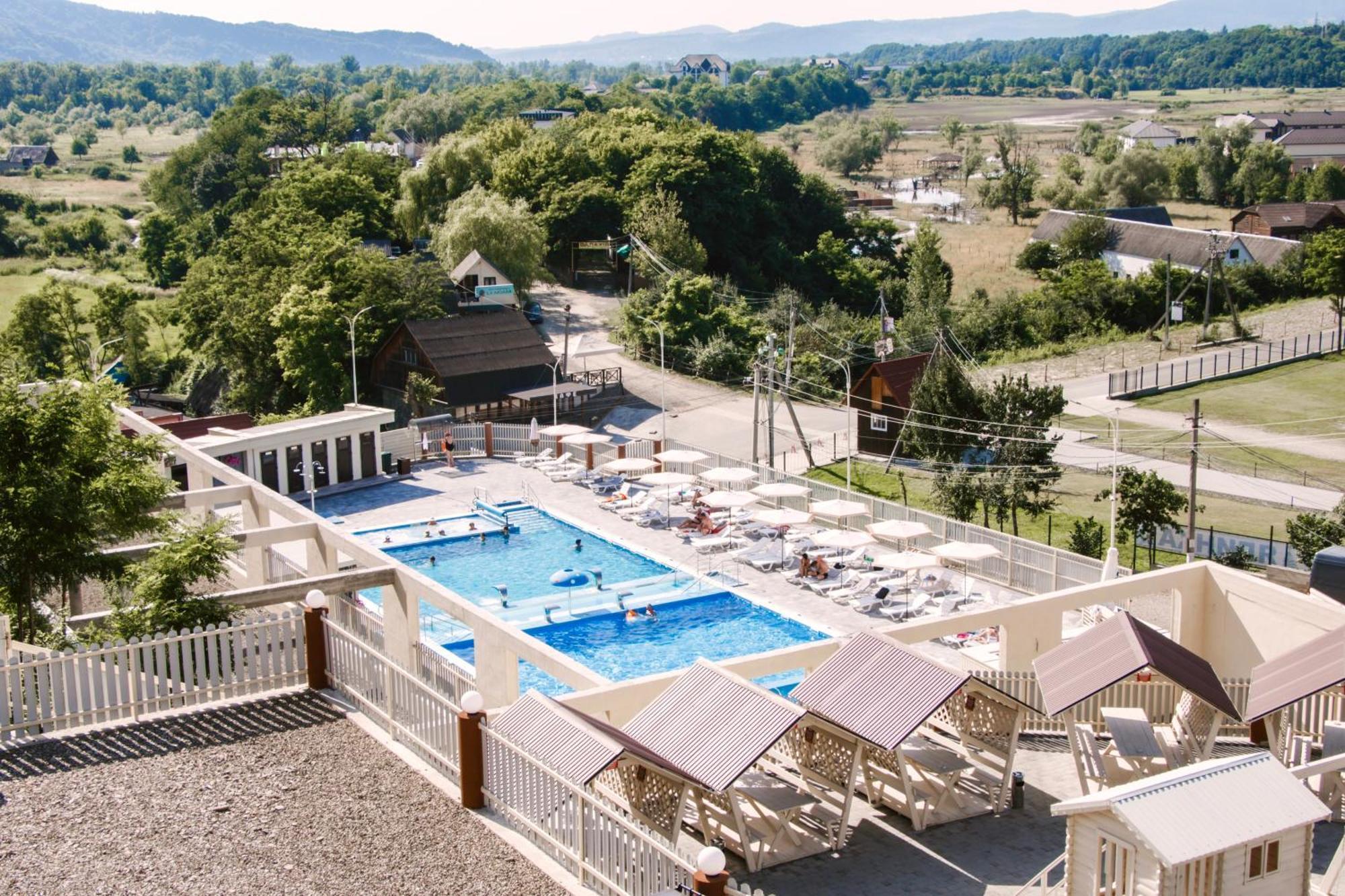 Hotel Panorama à Solotvyno Extérieur photo